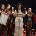 Rita Sugiarto Raih Penghargaan Penyanyi Dangdut Wanita Terbaik
