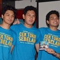 The Overtunes di Konferensi Pers Rilis Trailer Film 'Cek Toko Sebelah'