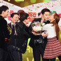 Ki Tae Young Dapat Ciuman dari Istrinya, Eugene S.E.S Setelah Raih Piala Excellence Award for Variety Category
