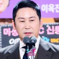 Shin Dong Yup Raih Piala Daesang di SBS Entertainment Awards 2016