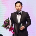 Yang Se Hyung Raih Piala Popularity Award