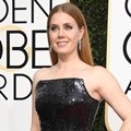 Cantiknya Amy Adams dengan Gaun Sequin Tom Ford