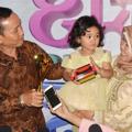 Anak Ayu Ting Ting, Bilqis ditemani Kakek Neneknya di Acara 'Mom & Kids Awards 2016'