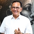Roy Marten Saat Menggelar Jumpa Pers di Koi Restaurant, Mahakam, Jakarta Selatan