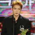 Jaejoong JYJ Raih Piala Asia Popularity Award