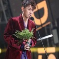 Crush Raih Piala Best R&B/Soul Artist
