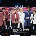 Seventeen Raih Piala Bonsang