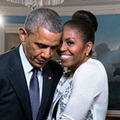 Dengan Malu-Malu, Michelle Menempel Mesra ke Barack Obama Saat Rekaman Video Untuk World Expo 2015 di White House