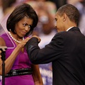 Michelle Memberi Semangat Barack Obama di Malam Kampanye di Xcel Energy Center