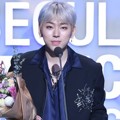 Zico Raih Piala Bonsang