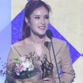 Gummy Raih Piala OST Award