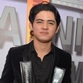 Aliando Borong Piala Selebriti Pria Paling Fashionable dan Selebriti Paling Sosmed