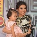 Sarwendah Datang Bersama Thalia Putri Onsu Putrinya