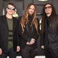 Korn di Red Carpet Grammy Awards 2017