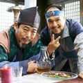 Pose Lucu Sung Dong Il dan Kim Kwang Gyu di BTS Drama 'Hwarang'