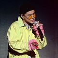 DEAN Tampil Nyanyikan Lagu '21'