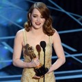 Emma Stone Raih Piala Best Actress