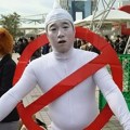 Cosplay Sebagai Logo Ghostbusters
