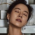 Song Ji Hyo di Majalah W Edisi Januari 2017