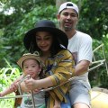 Rafathar dengan Topi Unyu Naik Gajah di Taman Safari Indonesia 3