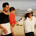 Raffi Ahmad dan Nagita Slavina Ajak Rafathar Kenali Pantai