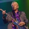 Air Supply Buka Konser dengan 4 Buah Lagu, Yaitu 'Sweet Dreams', 'Even The Nights', 'Just As I Am' dan 'Every Woman'
