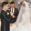 Kezia Karamoy dan Axcel Narang Bertukar Janji di Depan Altar