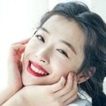 Sulli di Majalah Marie Claire Edisi April 2017
