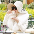 Syahrini menyempatkan mencoba kopi tradisional di Istanbul. "Tasting Traditional Turkish Coffee in Istanbul," kata Syahrini.
