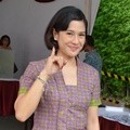 Dian Sastro Gunakan Hak Pilihnya di Pilgub DKI Putaran Kedua