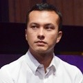 Nicholas Saputra di Acara 1 Tahun HOOQ