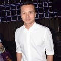 Nicholas Saputra di Acara 1 Tahun HOOQ