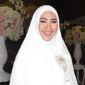 Oki Setiana Dewi di Pernikahan Shindy Kurnia Putri