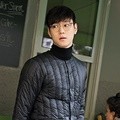 Go Kyung Pyo di Majalah Nylon Edisi Januari 2017