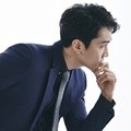 Song Seung Heon di Majalah Esquire Edisi Maret 2017