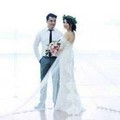 Meski terpaut usia 8 tahun, Jessyca Auryn menerima cinta Ivan Christian. Keduanya tampak serasi dalam pemotretan prewedding.