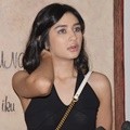 Mikha Tambayong Ditemui Usai Pertunjukan 'Lagu untuk Perempuan'