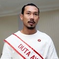 Denny Sumargo Dilantik Sebagai Duta Gerakan Nasional Ayo Olahraga