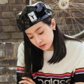 Victoria f(x) Cantik pakai Topi Baret di Majalah Vogue Me Edisi Juni 2017