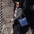 Victoria f(x) Bawa Jalan-jalan Anjing pakai Sepeda di Majalah Vogue Me Edisi Juni 2017