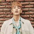 Yoon Park di Majalah Allure Edisi Mei 2017