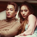 Tampil Vintage di Pemotretan, Kai EXO dan Krystal f(x) Terlihat Sangat Mesra