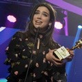 Dua Lipa Raih Penghargaan Khusus Young and Promising Award di SCTV Music Awards 2017