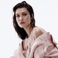 Bella Hadid di Majalah Harper's Bazaar Australia Edisi Agustus 2016