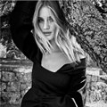 Rosie Huntington-Whiteley di Majalah Harper's Bazaar Australia Edisi Oktober 2016