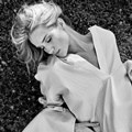 Rosie Huntington-Whiteley di Majalah Harper's Bazaar Australia Edisi Oktober 2016