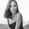 Gal Gadot di Majalah W Edisi Mei 2017