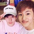 Mark Lee NCT dan Xiumin EXO Pun Pamerkan Keakraban di Workshop SM
