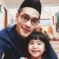 Afgan Berfoto Bersama Keponakan Imutnya