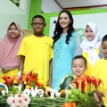 Elvira Devinamira Saat Rayakan Ulang Tahun bersama Anak-anak Penderita Kanker